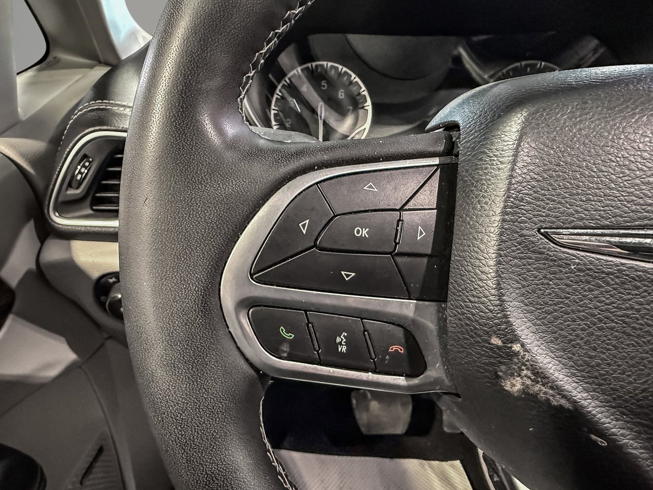 Chrysler Pacifica LIMITED AWD 2024-15