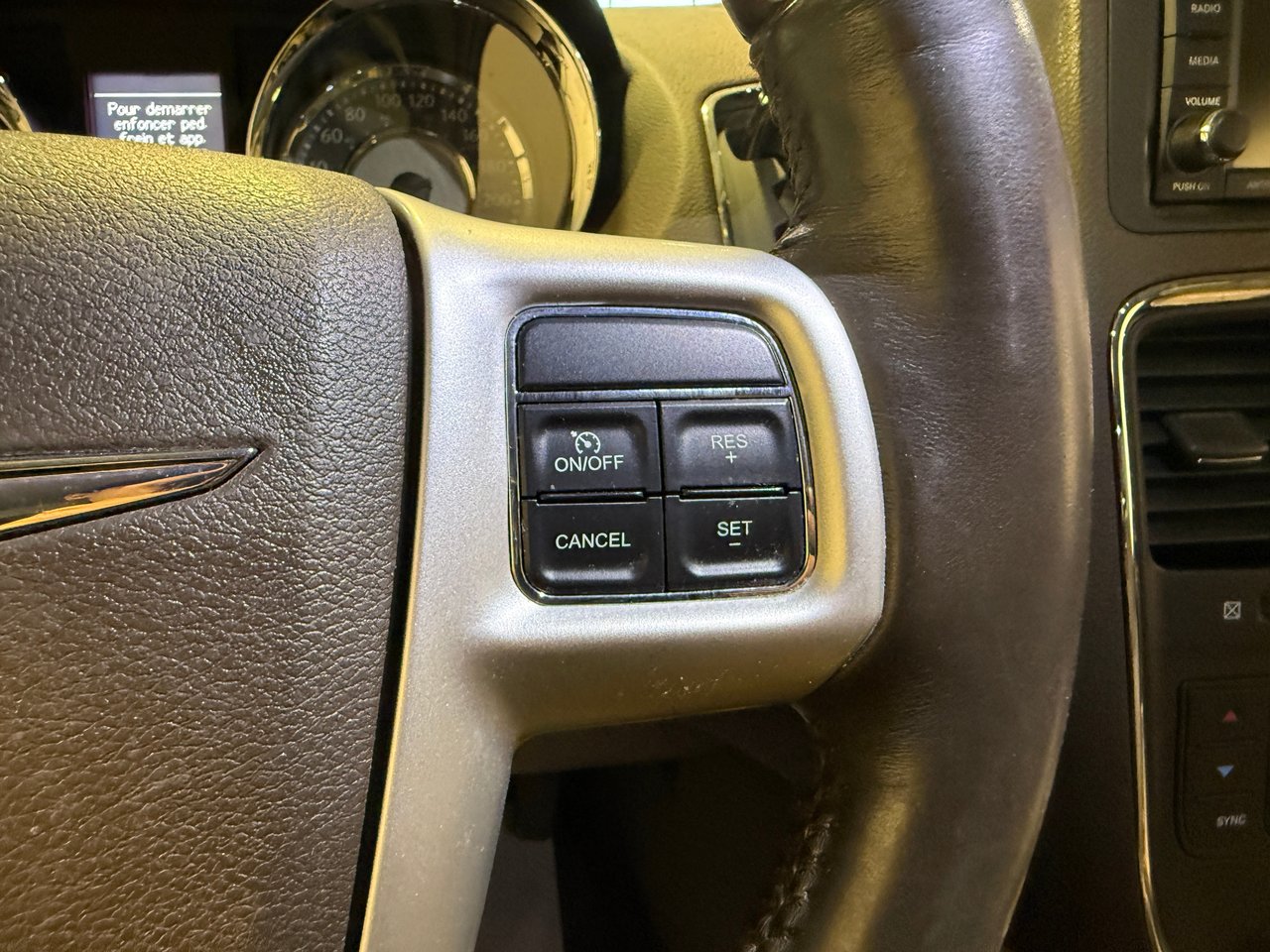 2015 Chrysler Town & Country Limited-14