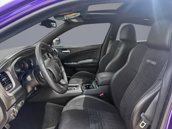 Dodge Charger R/T Daytona 2023-9