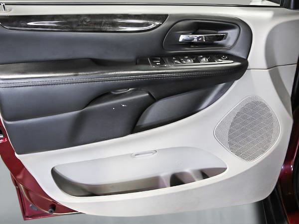 Dodge Grand Caravan SXT STOW N GO 2017-10
