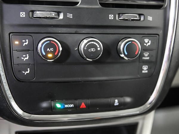 Dodge Grand Caravan SXT STOW N GO 2017-19