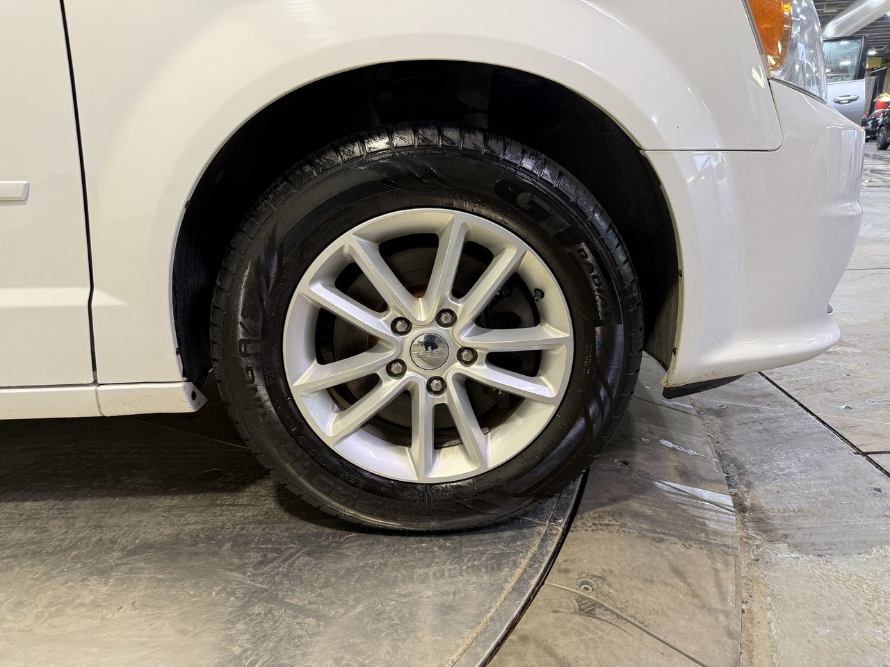 Dodge Grand Caravan SXT 2017-10