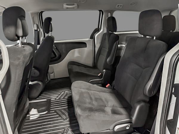 2017 Dodge Grand Caravan SXT-23