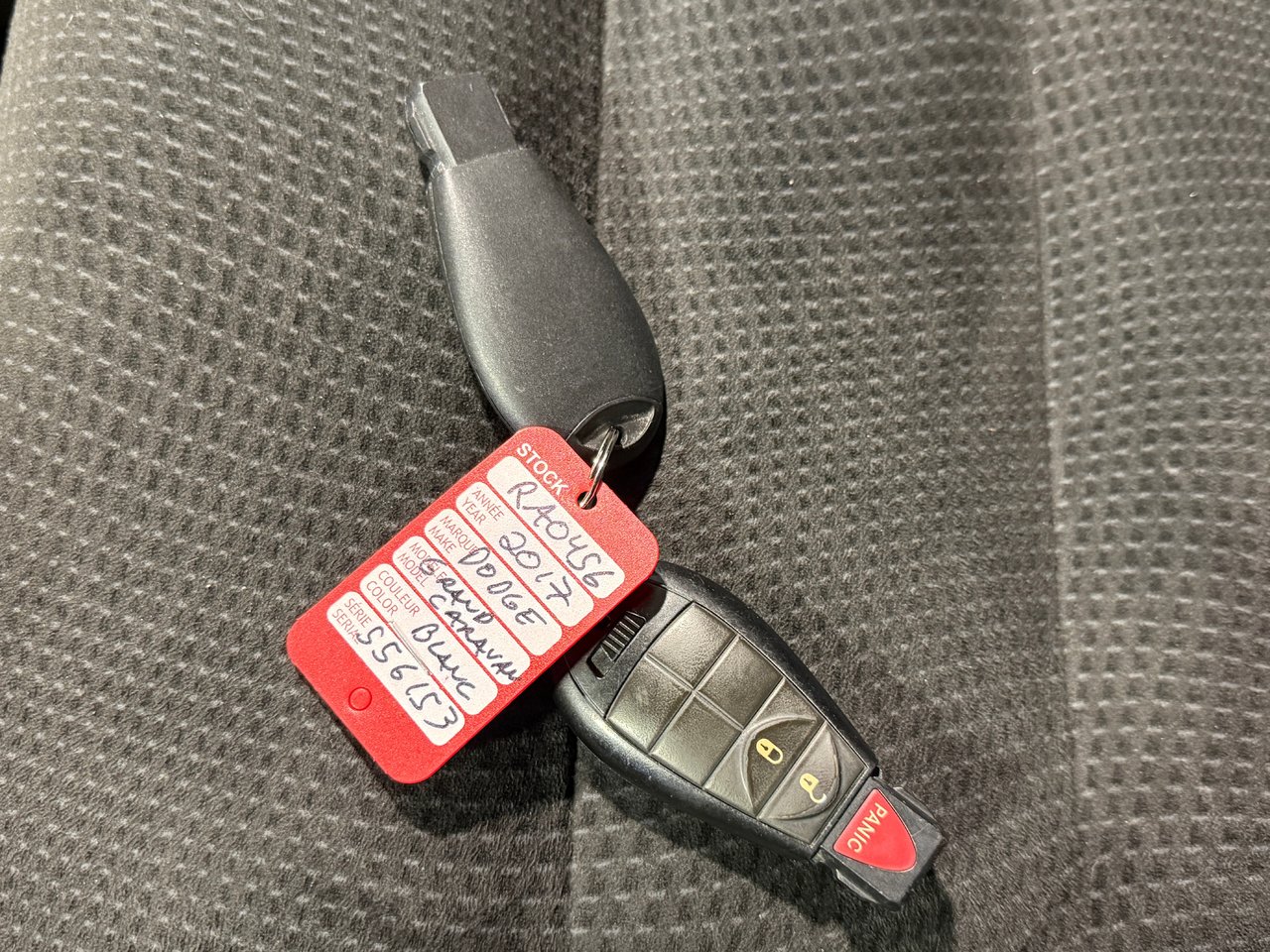 Dodge Grand Caravan SXT 2017-25