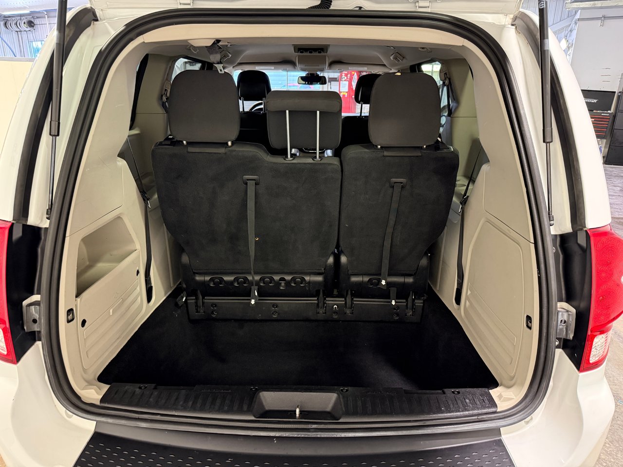 Dodge Grand Caravan SXT 2019-23