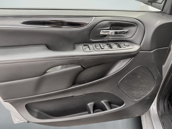 2020 Dodge Grand Caravan PREMIUM PLUS-9