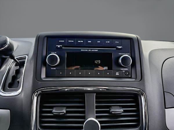 2020 Dodge Grand Caravan SE-18