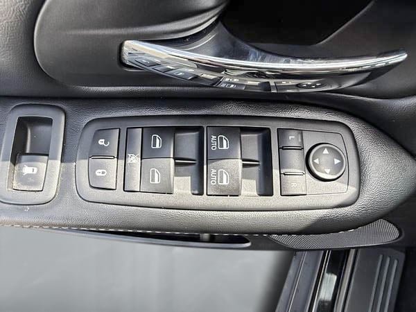 2020 Dodge Grand Caravan SE-11