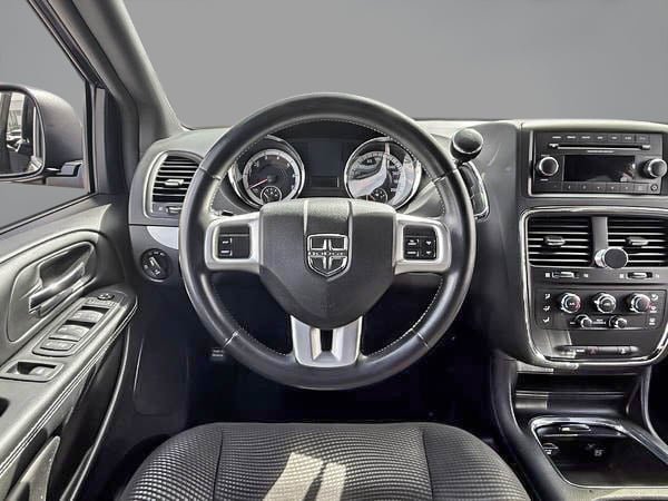 2020 Dodge Grand Caravan SE-13