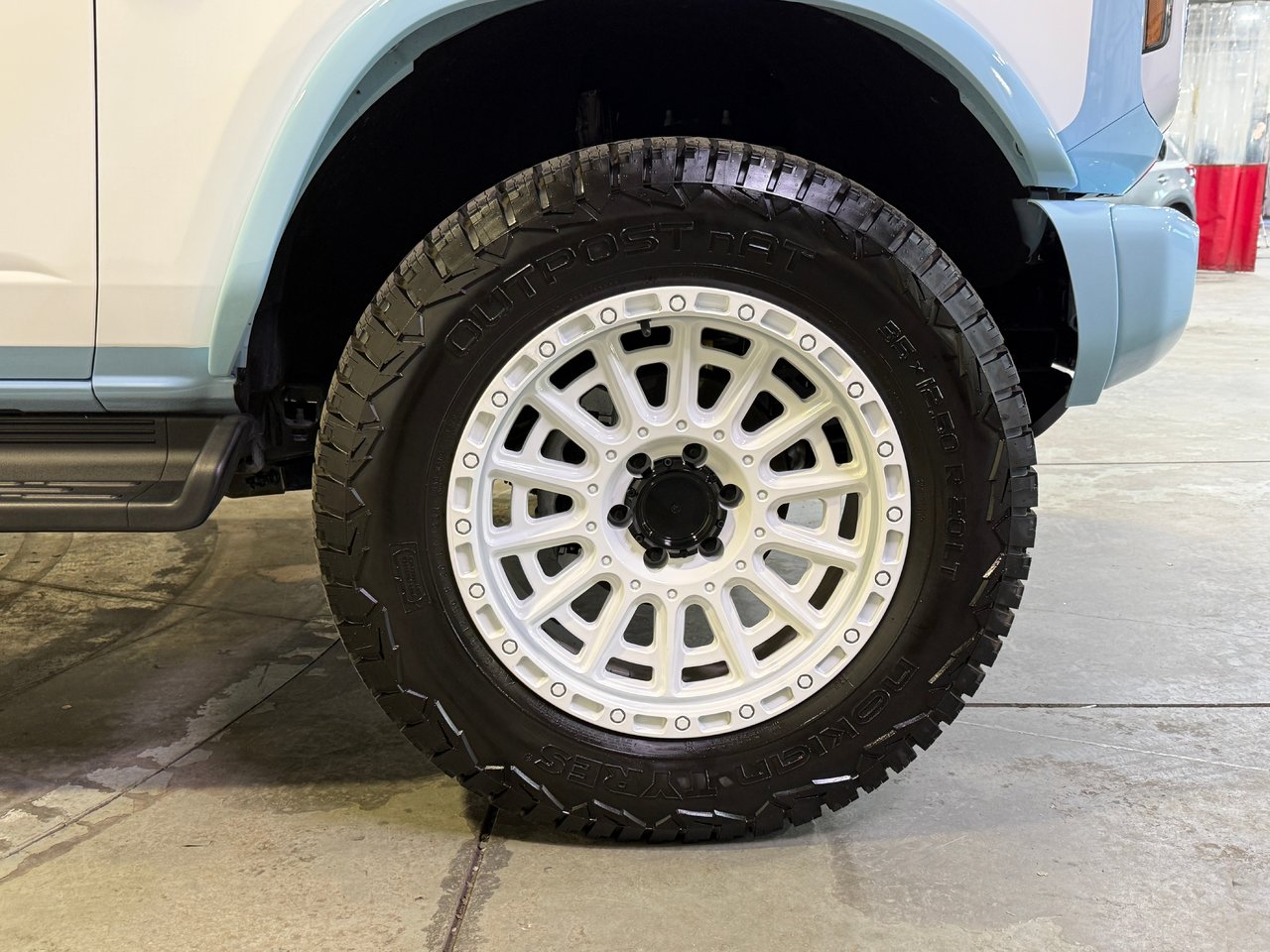 2025 Ford Bronco HERITAGE 4X4 +MAGS-9