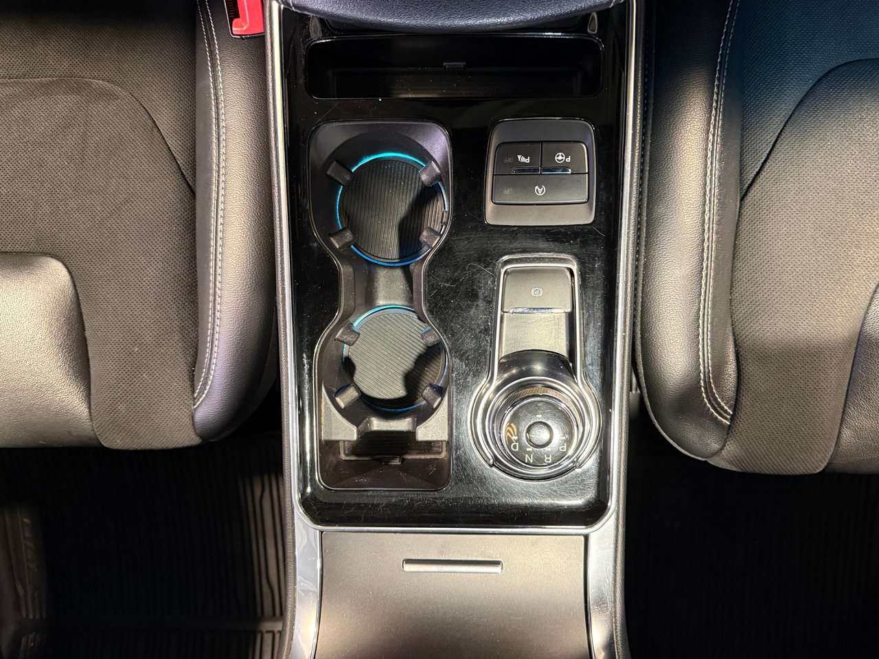 2019 Ford Edge ST-23