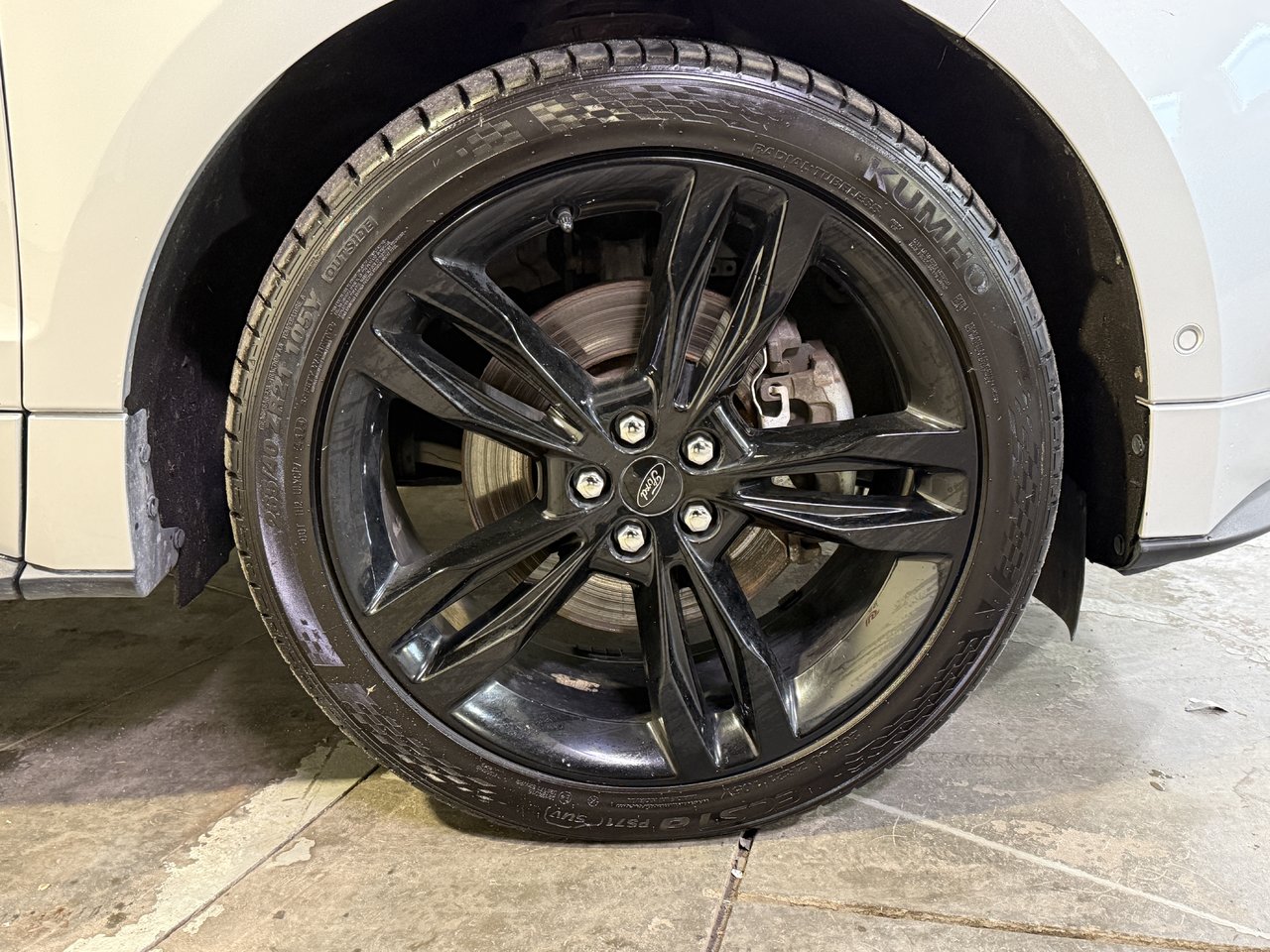 2019 Ford Edge ST-10
