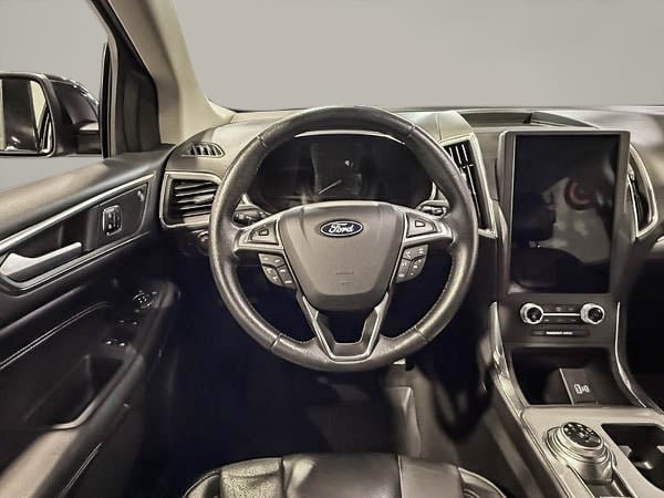 2021 Ford Edge Titanium-14