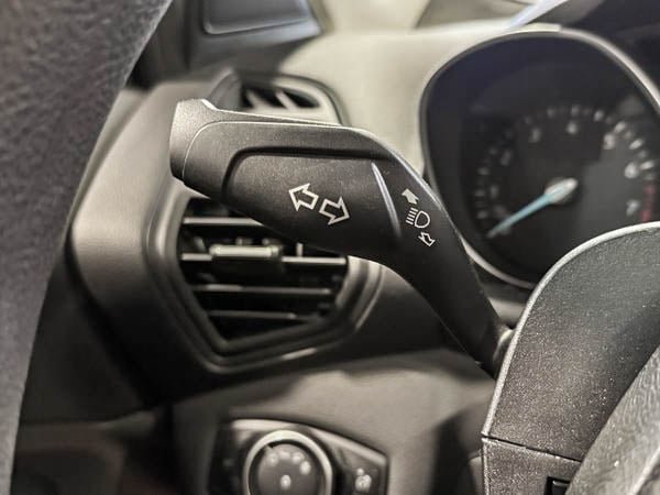 Ford Escape S 2017-16