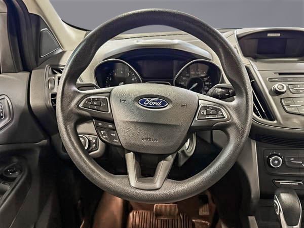 Ford Escape S 2017-13