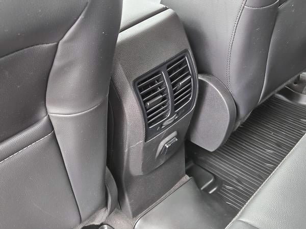 Ford Escape SEL 2018-16