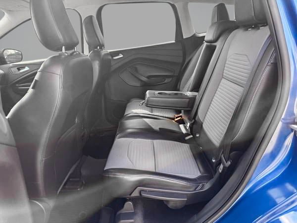 2019 Ford Escape TITANIUM AWD-27