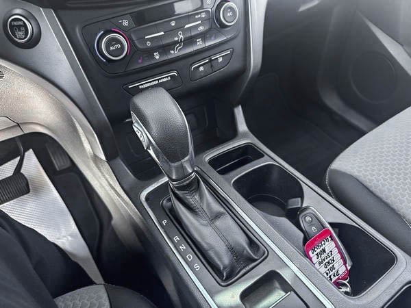 2019 Ford Escape SE-13