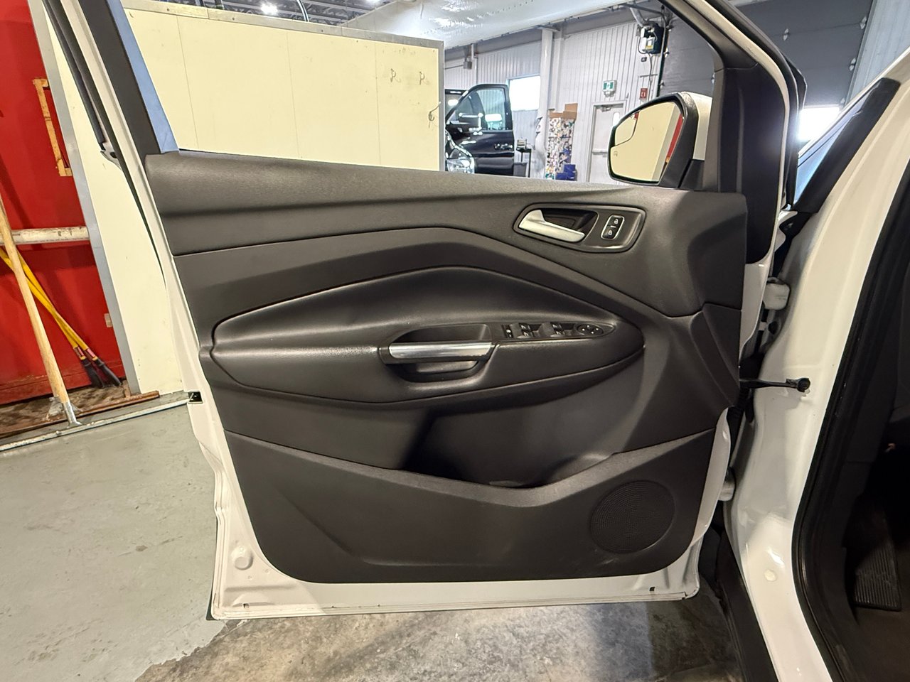 2019 Ford Escape SEL-11