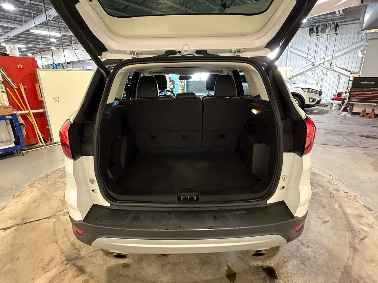 2019 Ford Escape SEL-26