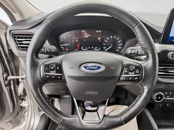 Ford Escape SEL 2020-16
