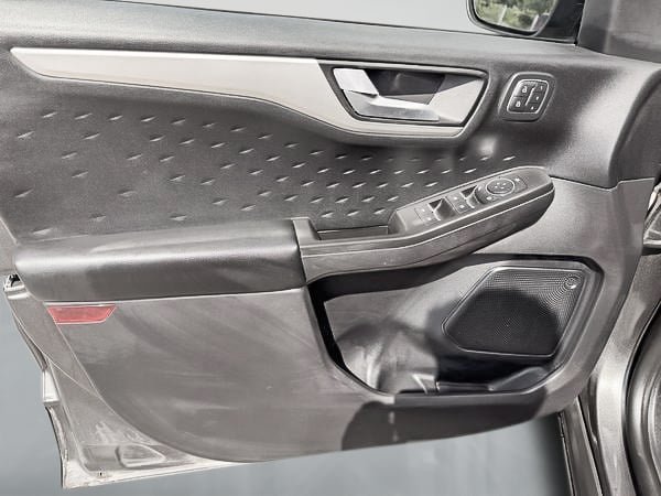 Ford Escape SEL 2020-10