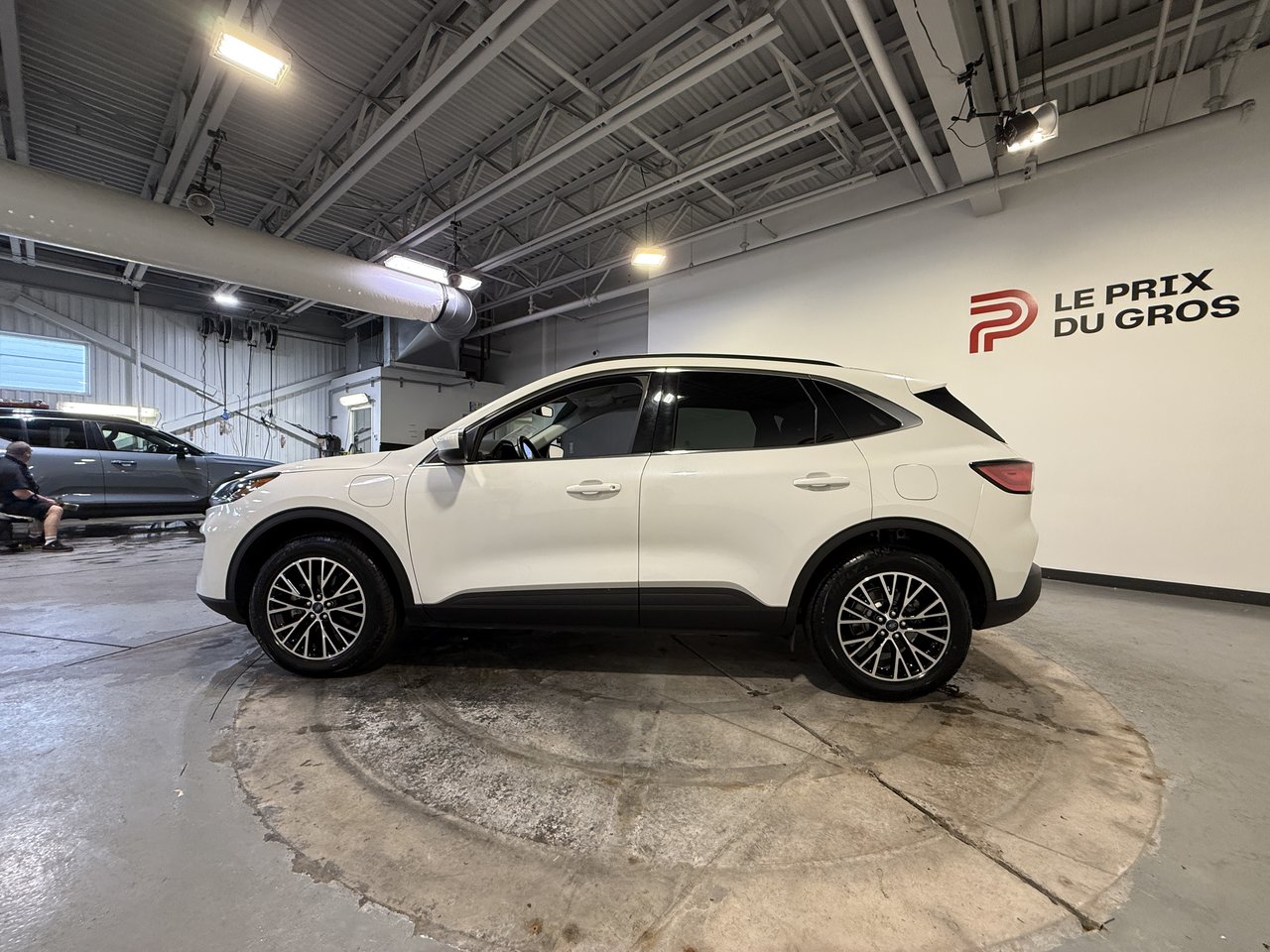 2022 Ford Escape TITANIUM PLUG IN-5