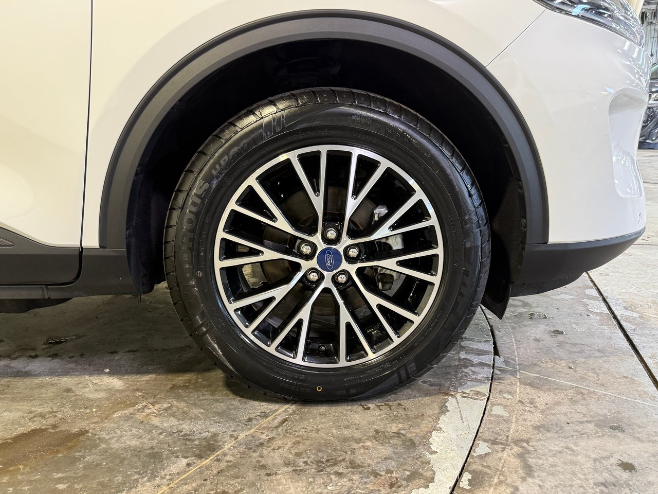 2022 Ford Escape TITANIUM PLUG IN-9