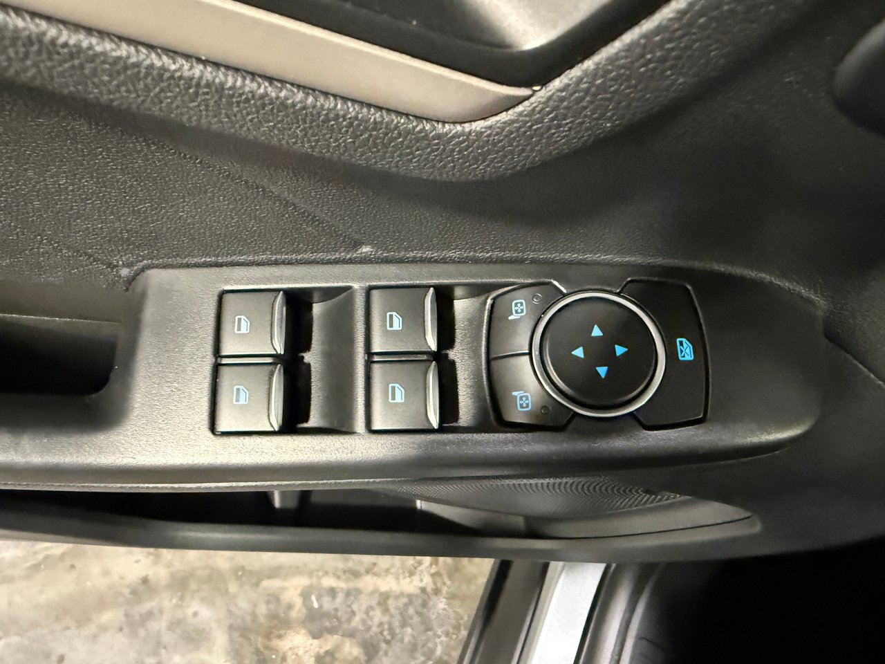 2022 Ford Escape SEL AWD-12