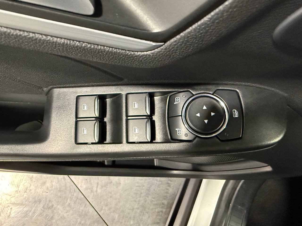 2023 Ford Escape PLATINUM HYBRID AWD-12