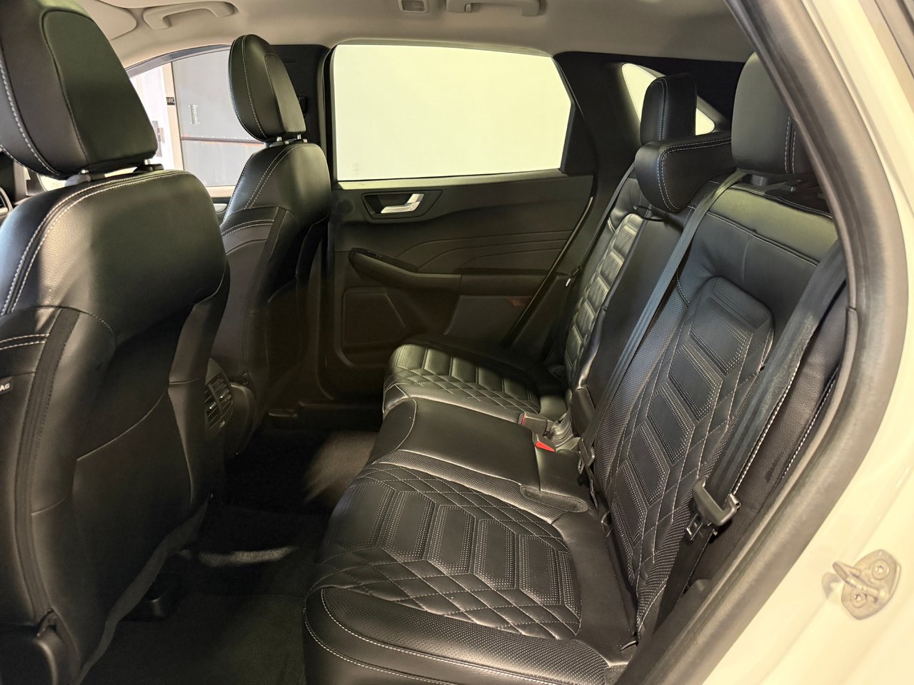 2023 Ford Escape PLATINUM HYBRID AWD-24