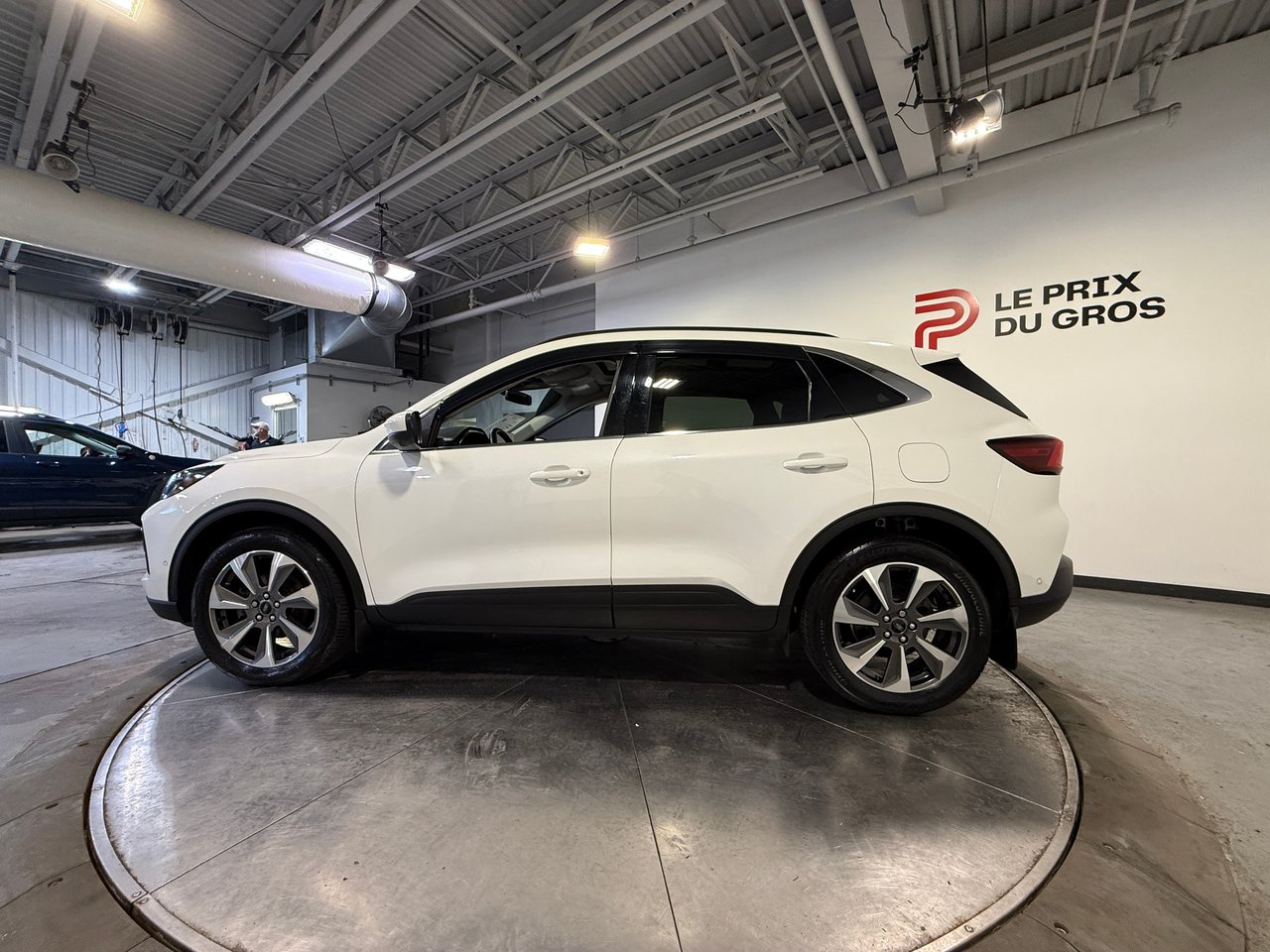 2023 Ford Escape PLATINUM HYBRID AWD-5