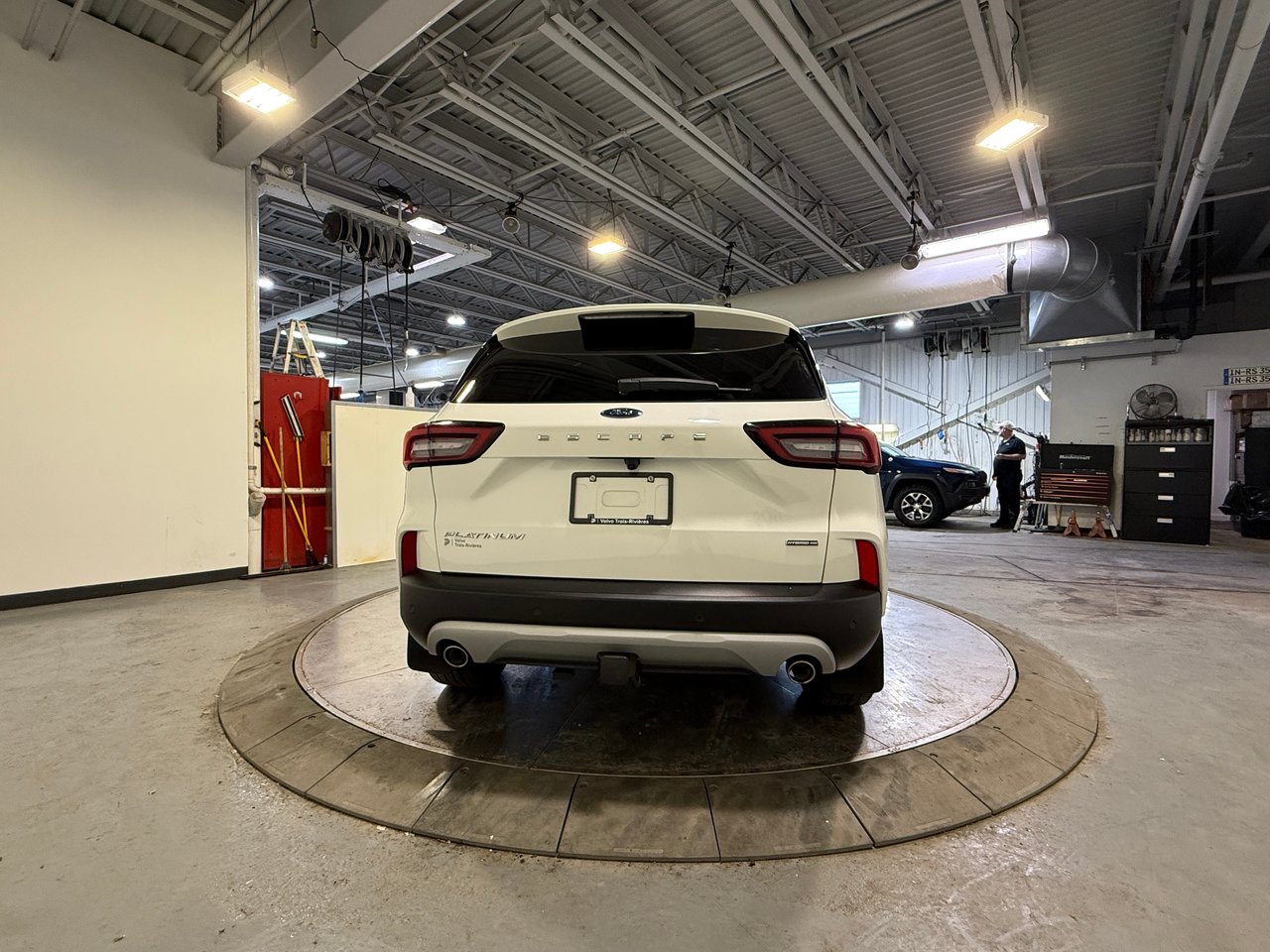 2023 Ford Escape PLATINUM HYBRID AWD-3