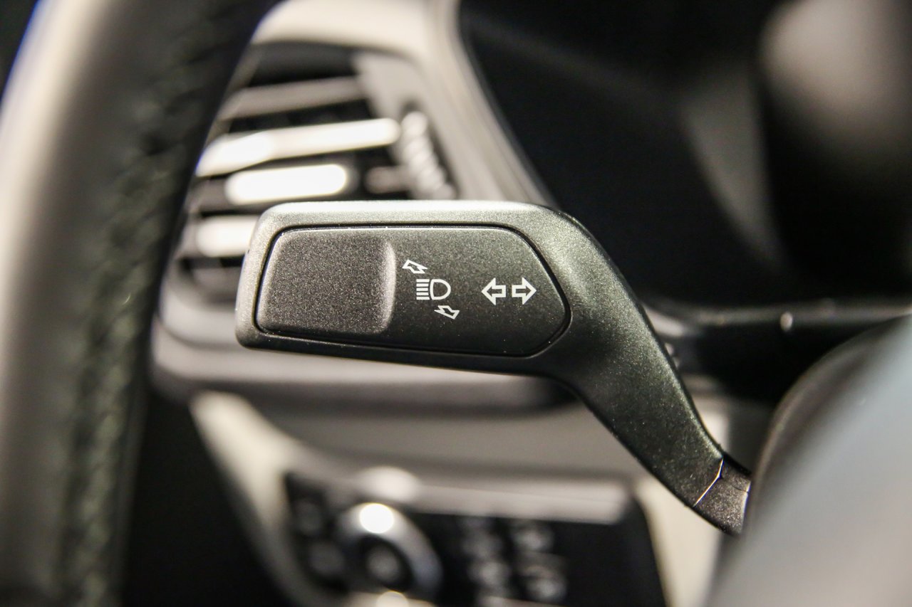 Ford Escape PHEV 2025-17