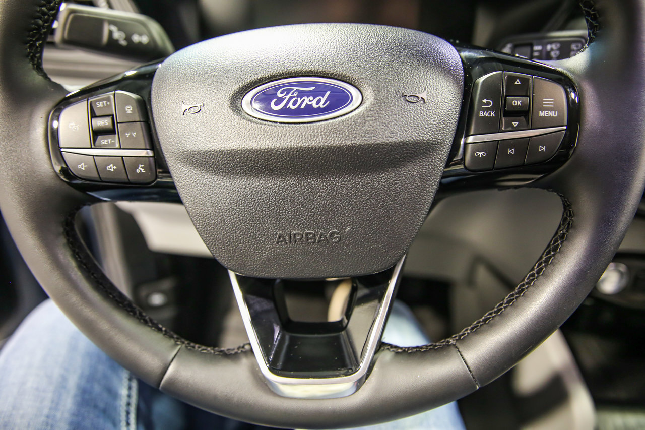 Ford Escape PHEV 2025-14