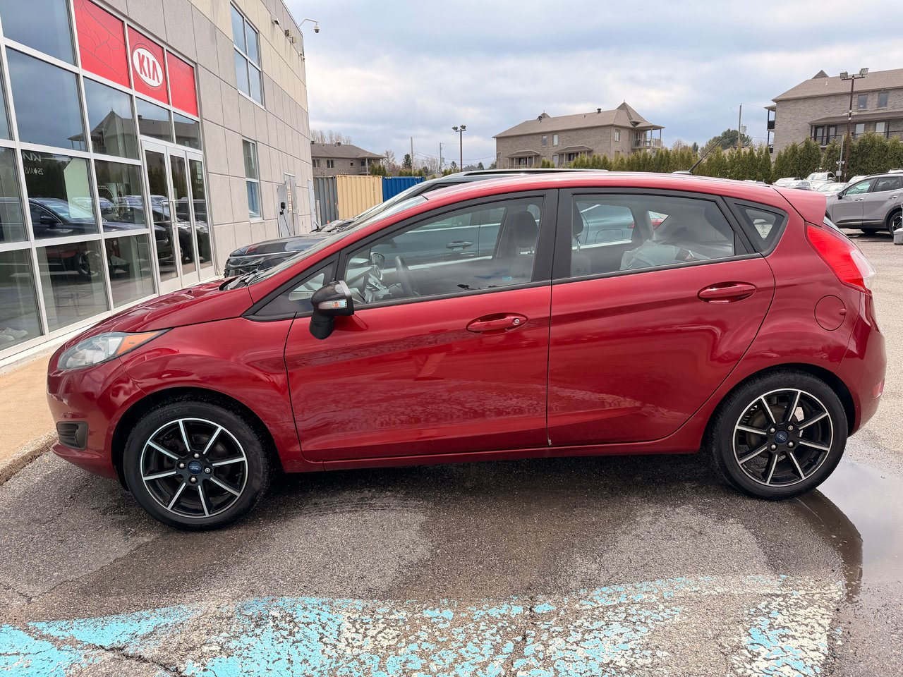 Ford Fiesta SE 2017-3