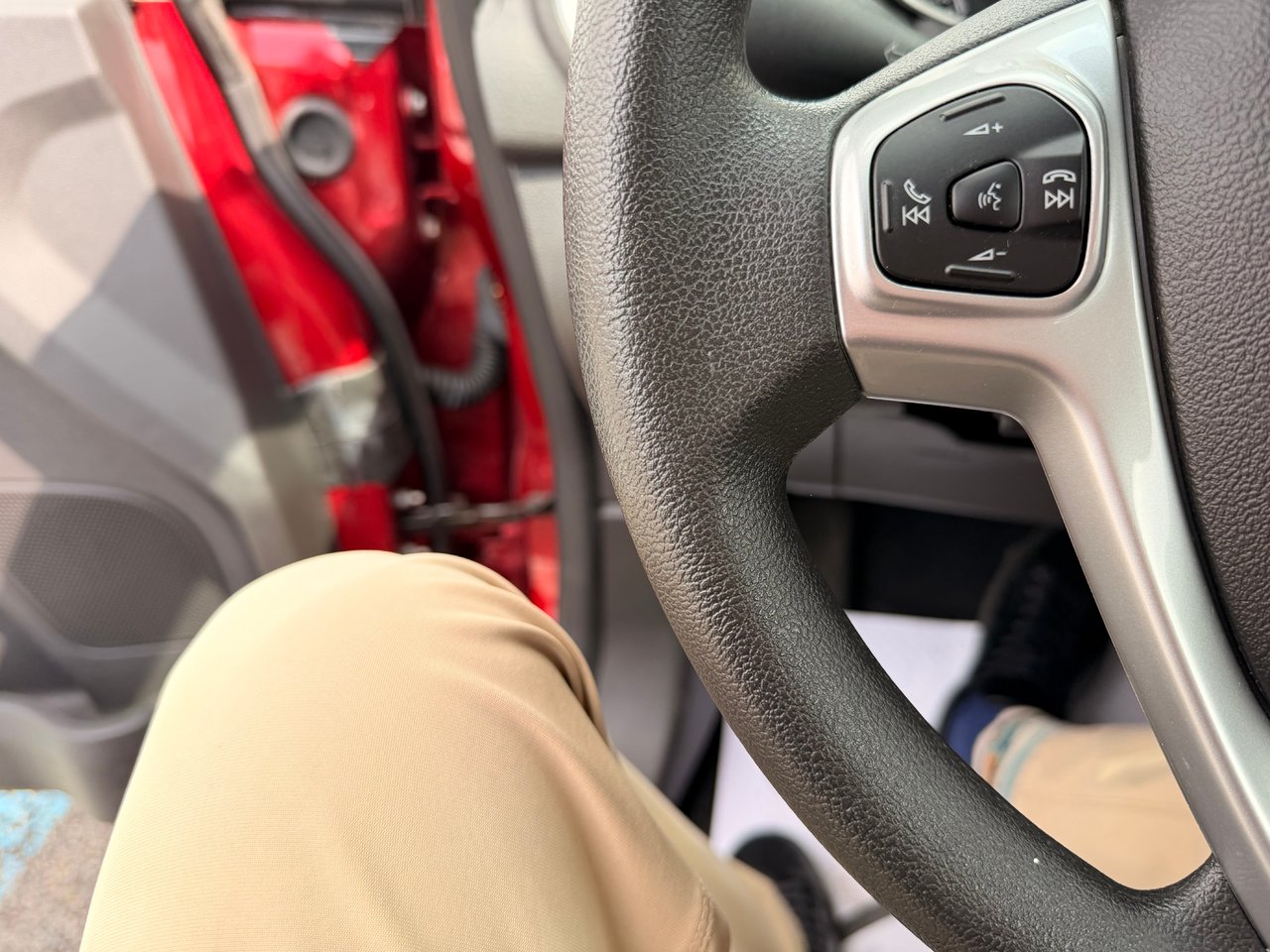 Ford Fiesta SE 2017-16