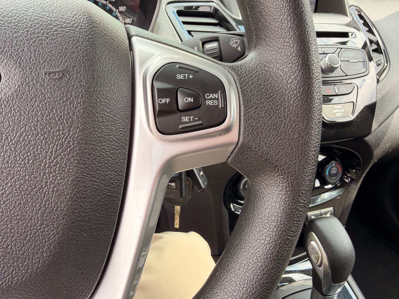 Ford Fiesta SE 2017-17