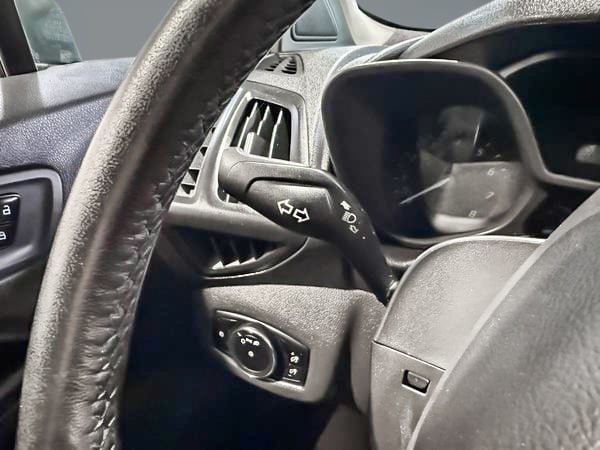 Ford Fourgon Transit Connect XLT 2018-15
