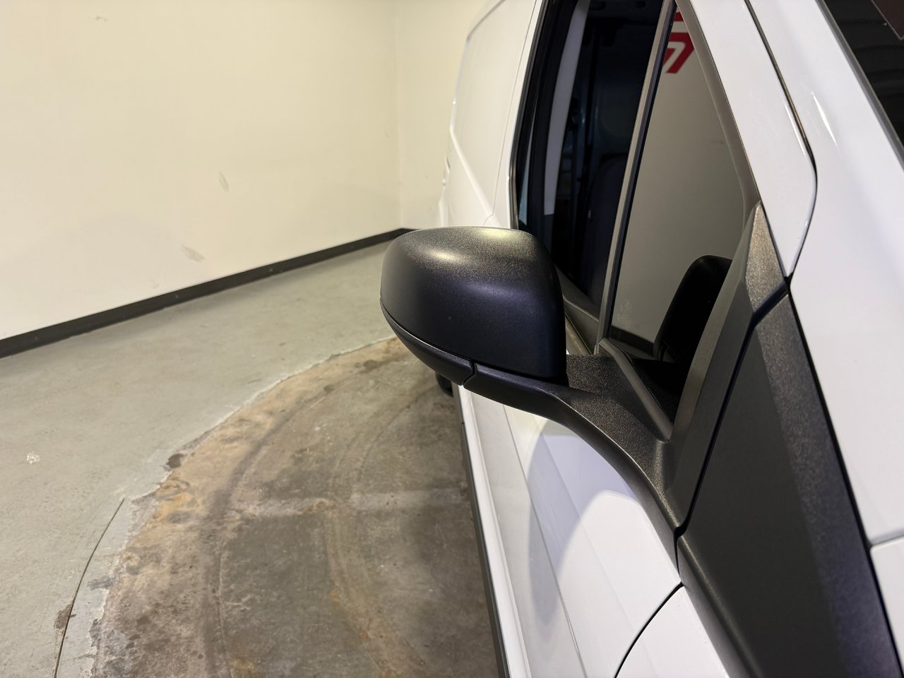 Ford Fourgon Transit Connect XLT Cargo van LWB 2018-8