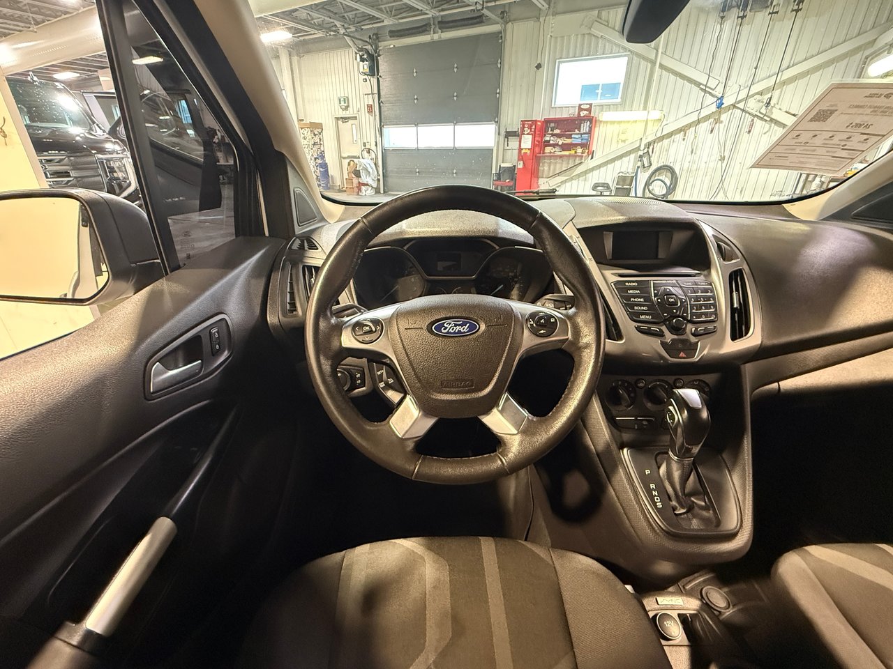 Ford Fourgon Transit Connect XLT Cargo van LWB 2018-15