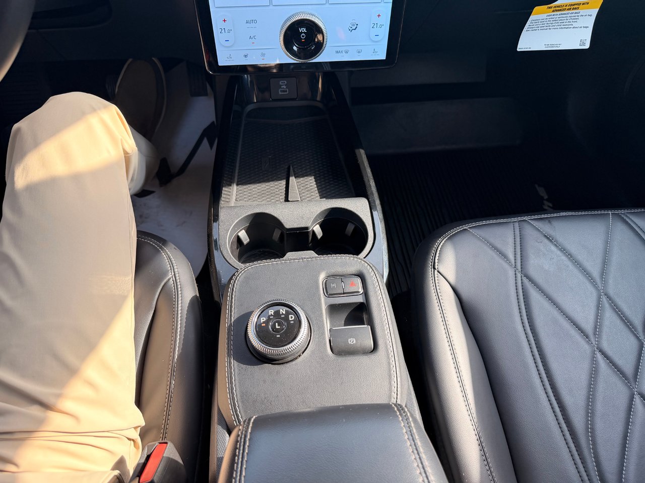 Ford Mustang Mach-E SELECT AWD 2022-22