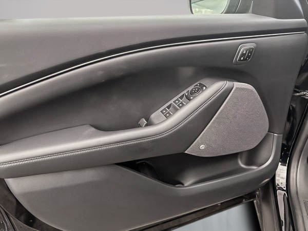 Ford Mustang Mach-E Premium AWD 2024-9