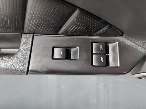 2010 Ford Mustang V6 4.0L CONVERTIBLE-10