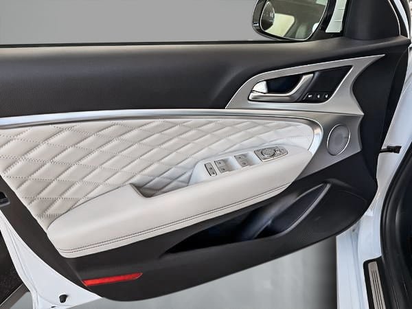 2025 GENESIS G70 2.5T PRESTIGE AWD-8