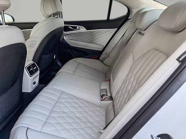2025 GENESIS G70 2.5T PRESTIGE AWD-24