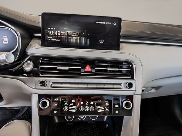 2025 GENESIS G70 2.5T PRESTIGE AWD-18