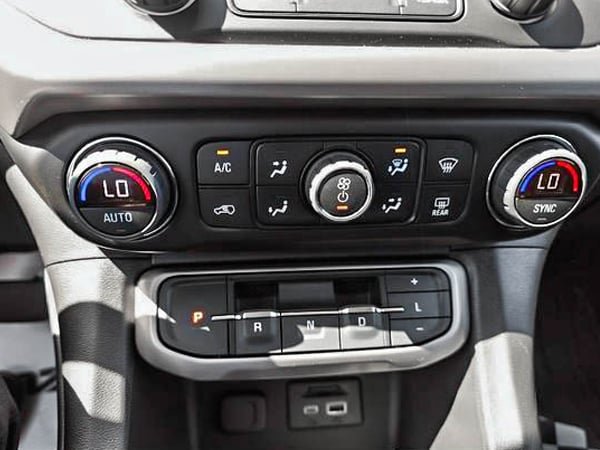 2023 GMC Acadia DENALI-17