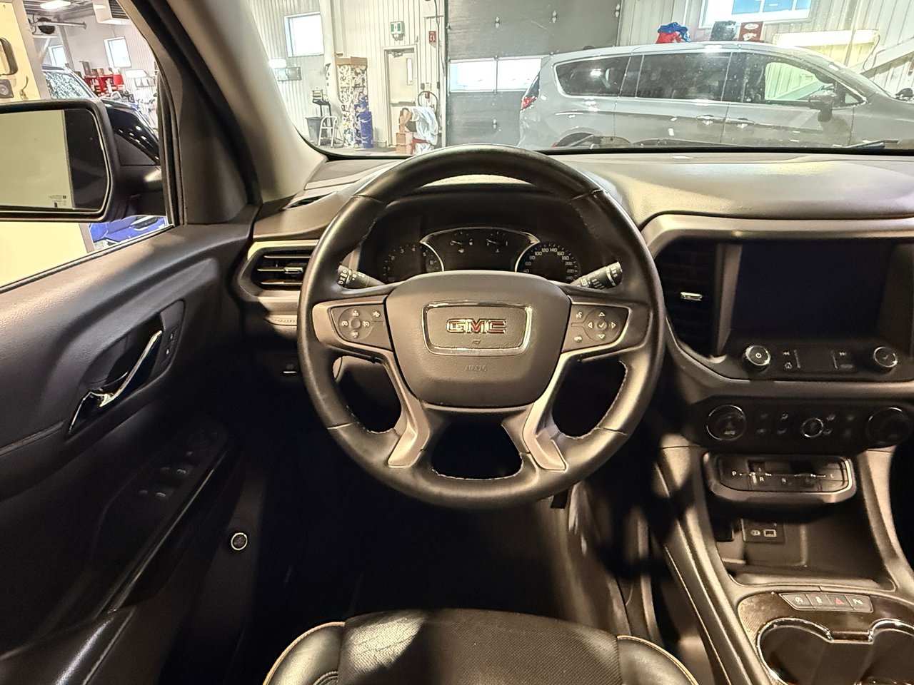 2023 GMC Acadia AT4-15