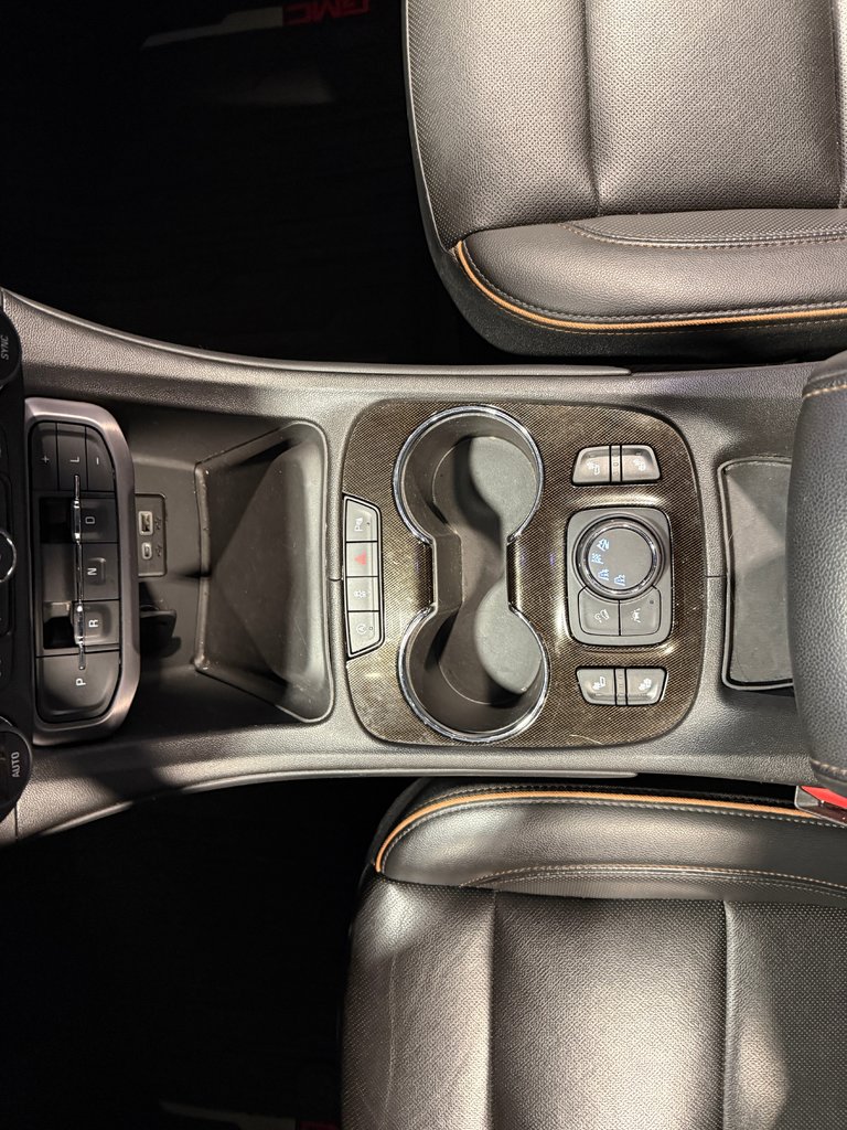 2023 GMC Acadia AT4-24